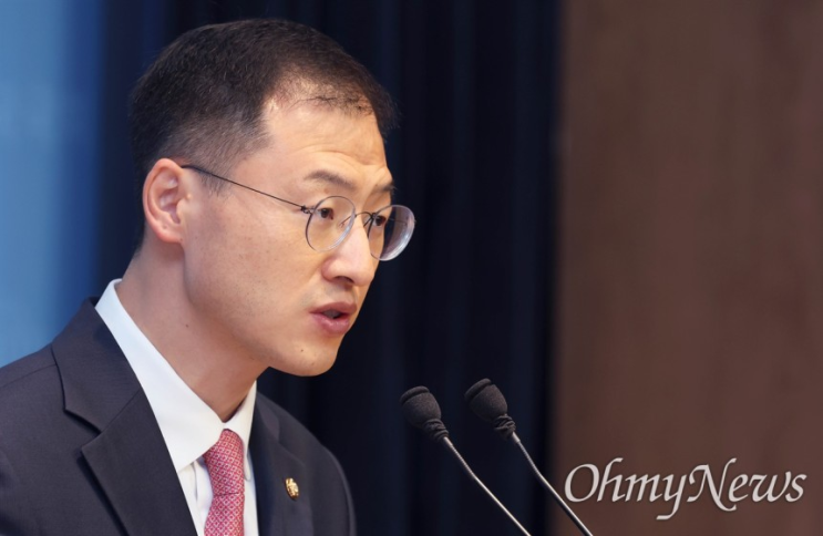 [속보] 국힘 탈당 <b>김상욱</b>, <b>이재명</b> <b>지지 선언</b>! 그 이유는? 충격... 