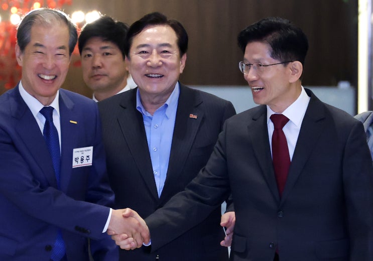 (뉴스인)<b>김문수</b>, <b>중대재해처벌법</b>·노란봉투법에 "<b>악법</b> 기업... 