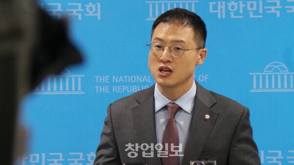 김상욱, <b>이재명 지지 선언</b>이 갖는 정치적 의미