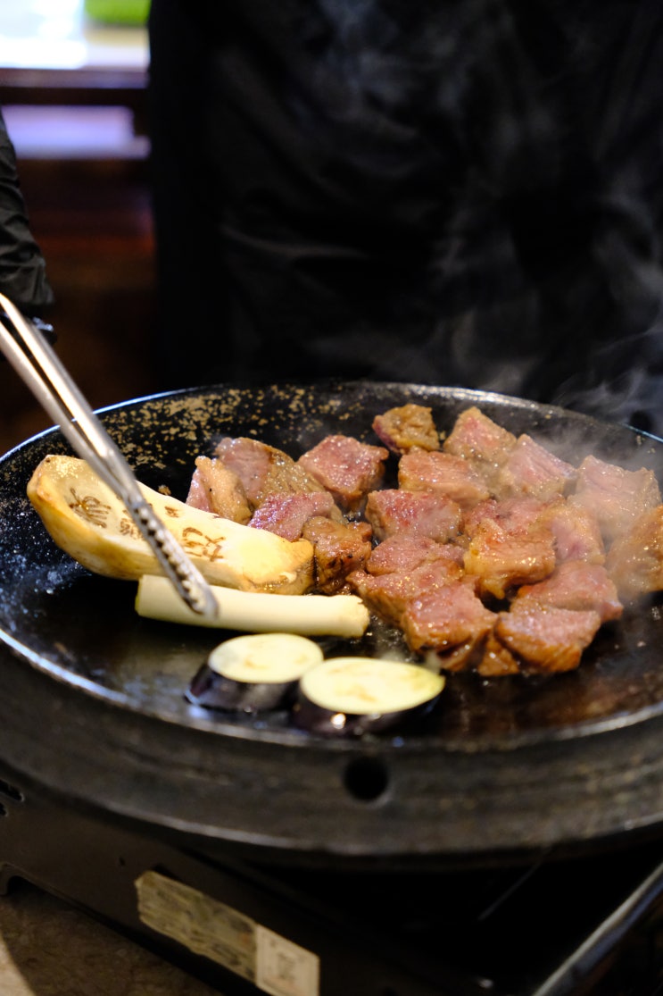  우대갈비가 유명한 잠실 석촌호수 근처 호낙가는 송리단길 맛집이라서 데이트하기 좋아