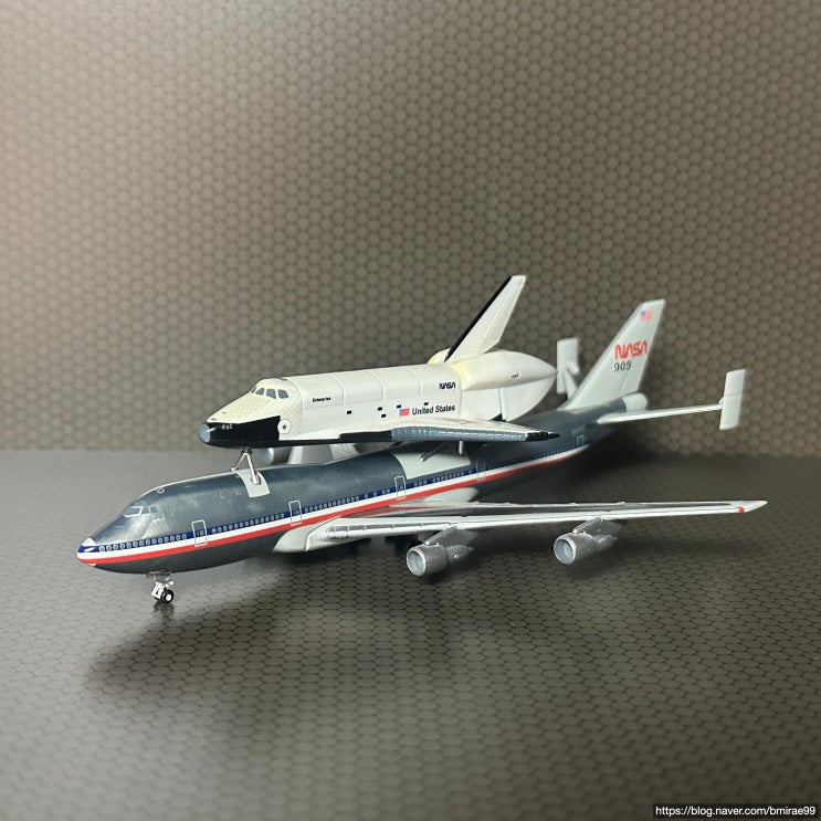  [1/500 수송기] 보잉 747 SCA 우주왕복선 수송기 (N905NA 아메리칸 항공 도장)