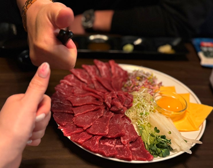 양산 맛집 육회가 한우 사시미 스지 오뎅탕 다 맛있네! 양산 맛집 육회가 한우 사시미 스지 오뎅탕 다 맛있네!