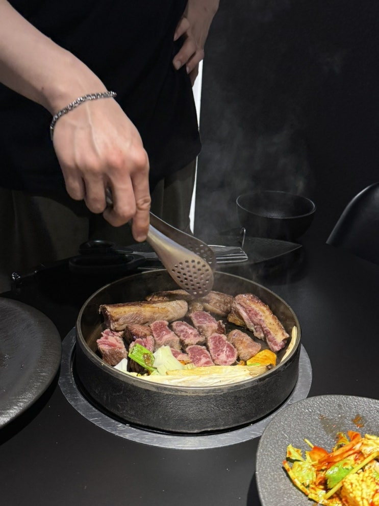  도산대로 강남본점 | 강남역 룸 고기집 구워주는 고기집 회식장소추천 우대갈비