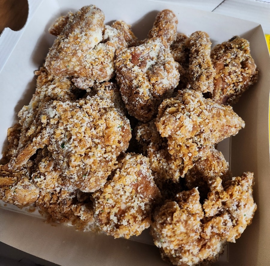 네네치킨 백령점 사진 4