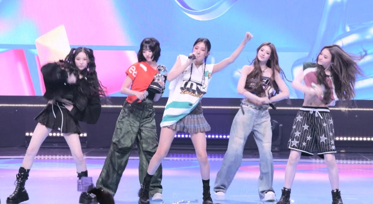엠카 1위 <b>미야오</b> '<b>핸즈업</b>' 첫 앵콜에 나린 안나 라이브 차이