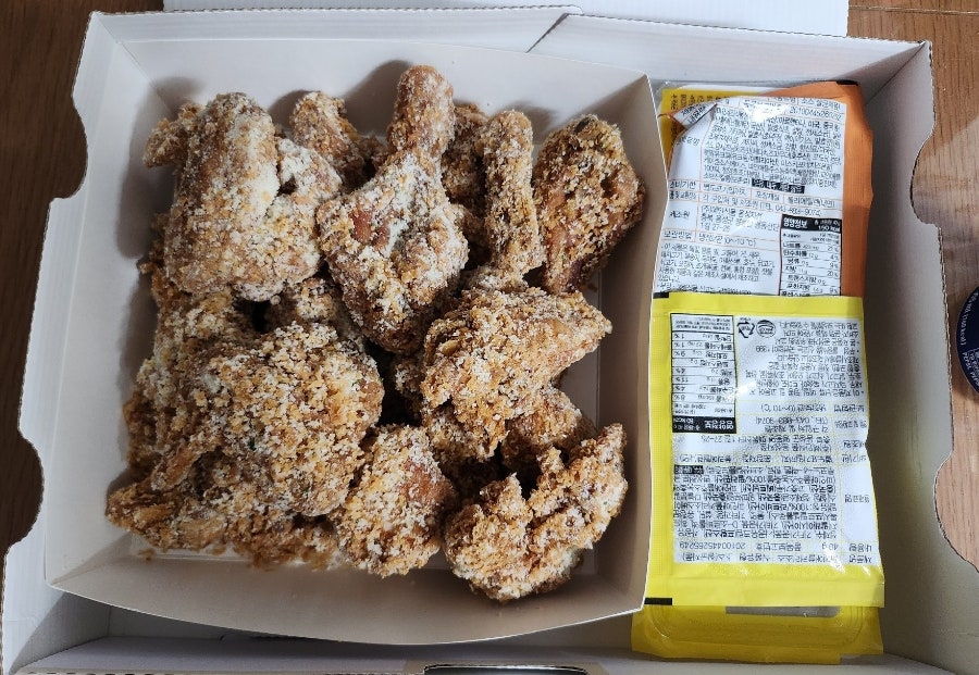 네네치킨 백령점 사진 3