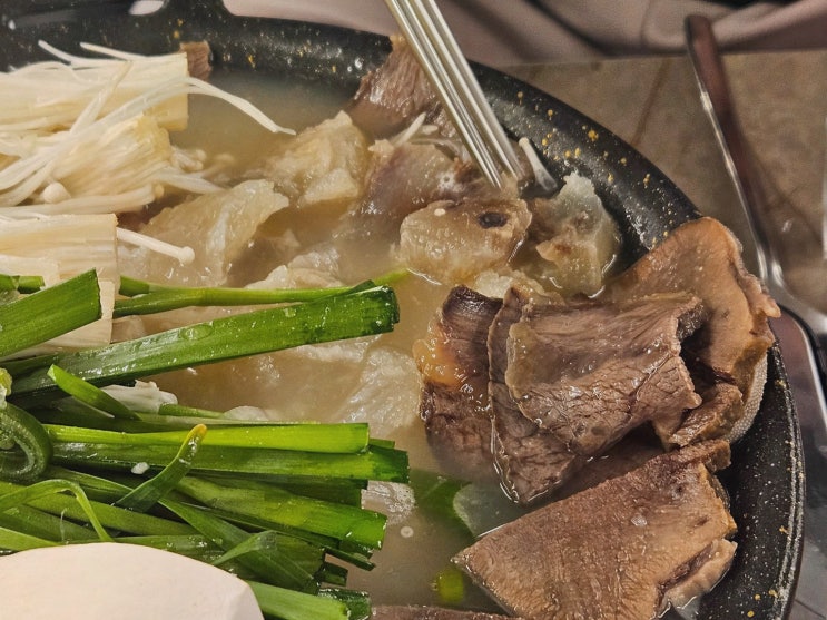  모임에 딱 맞는 맛, 강남도가니수육 서초도가니탕 서초본점