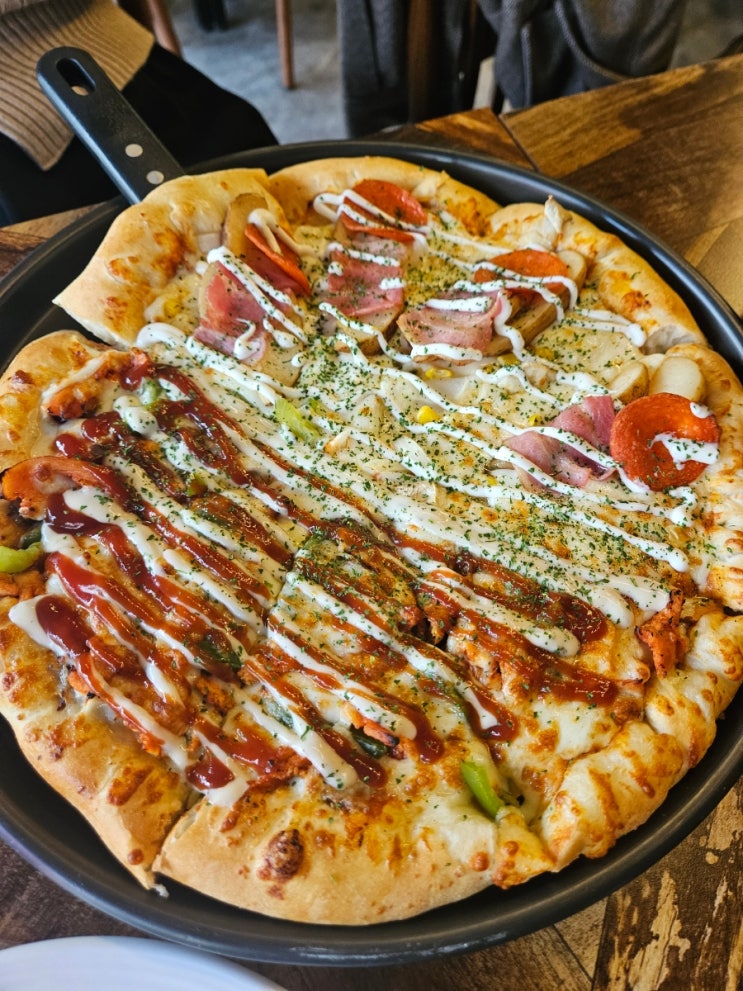  신촌역 맛집 / 피자보이시나