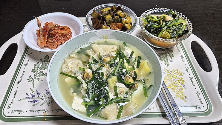 비 오는 날의 저녁 특식_손수제비