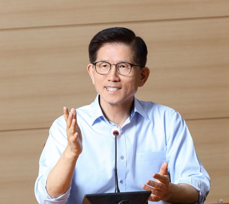 <b>김문수</b>, 10대 공약 발표… "<b>경제</b>·미래·민생·개혁으로 위대한... 