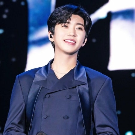 임영웅, 216주 연속 1위… 이쯤 되면 아이돌차트 = 임영웅차트?!