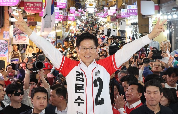 연결, 세종엔 국회까지? <b>김문수</b> 후보, 중원 집중 <b>유세</b> 돌입!