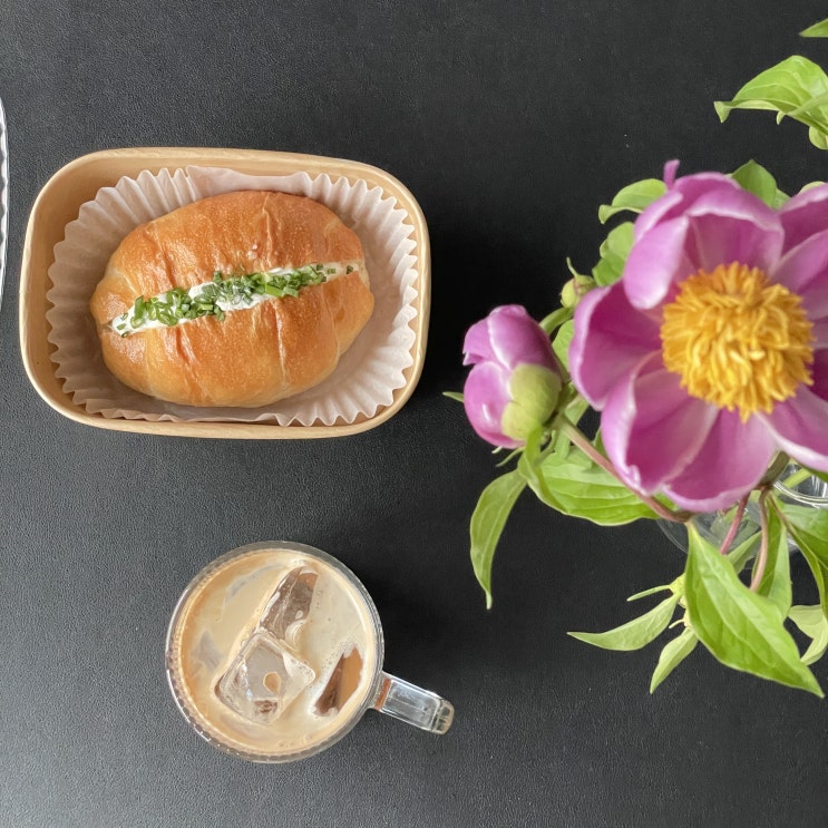  천안 소금빵 맛집 불당동 돌치베이커리 홈카페 디저트 포장 후추치즈 쪽파크림치즈 소금빵