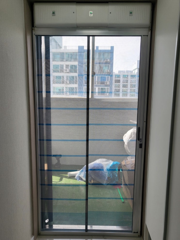 익산방충망 익산방범창 익산열쇠 완주군 삼례읍 고려온천아파트 현관자동롤방충망 설치
