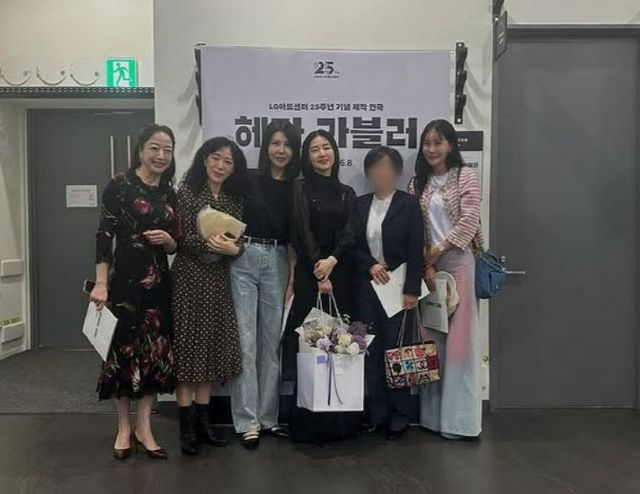 '현대家' 노현정·백지연과 이영애 연극 관람…김정은 초호화 인맥
