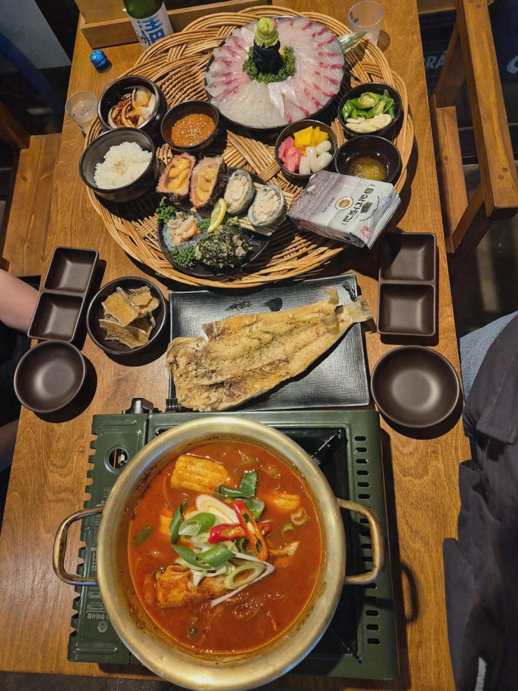  제주에서의 특별한 맛의 여정, 바닷골 제주함덕본점의 유탑유블레스호텔제주횟집 해물라면