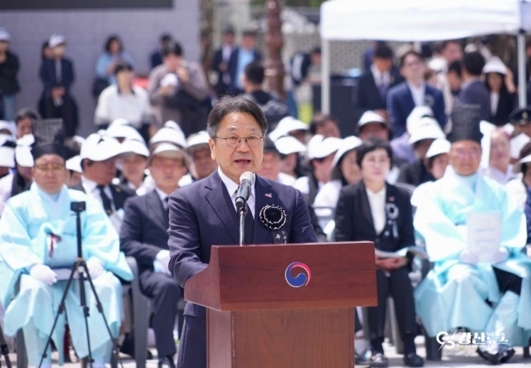 강기정 <b>광주</b>시장, 5·18 추모식서 “투표로 <b>민주주의</b> 완성…5... 
