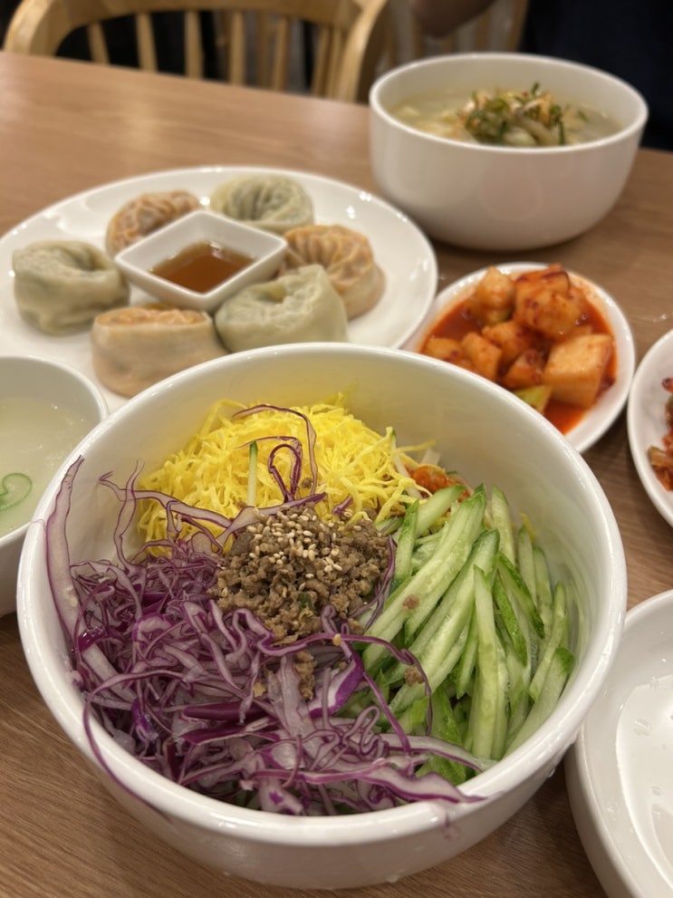  [신촌 칼국수] 황생가칼국수 연세동문회관점 - 깔끔한 사골 육수가 생각나는 맛집