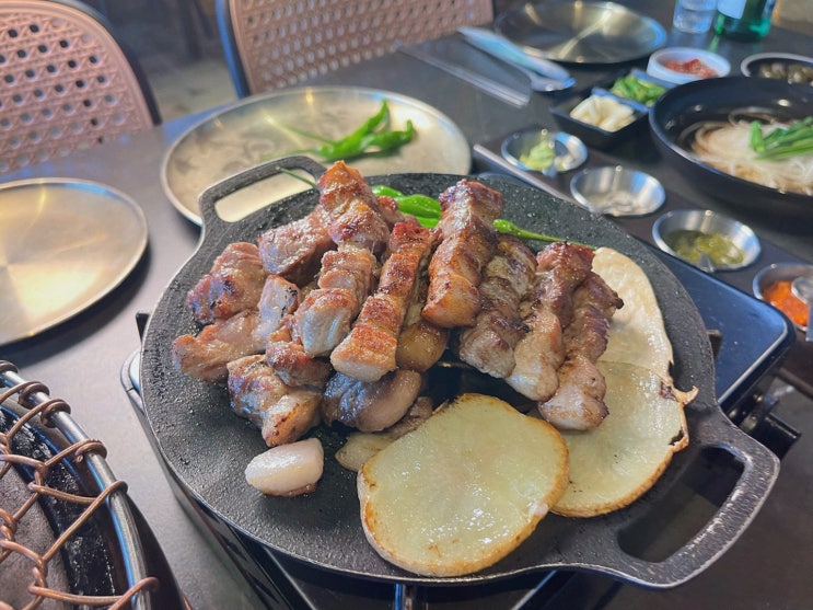  친구 추천, 강릉 돼지고기 금돈에서 특별한 삼겹살 경험