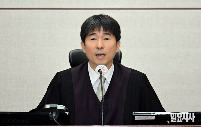 김의겸 시즌 2? 지귀연 룸살롱 의혹 제기한 민주당