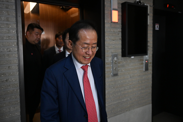 [속보] 홍준표, <b>하와이</b>에서 무슨 일이? <b>국민의힘</b>, '설득' <b>특사단</b>... 
