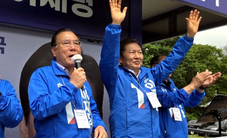 정청래 법사위원장과 담양 돌며 <b>이재명 지지 호소</b>