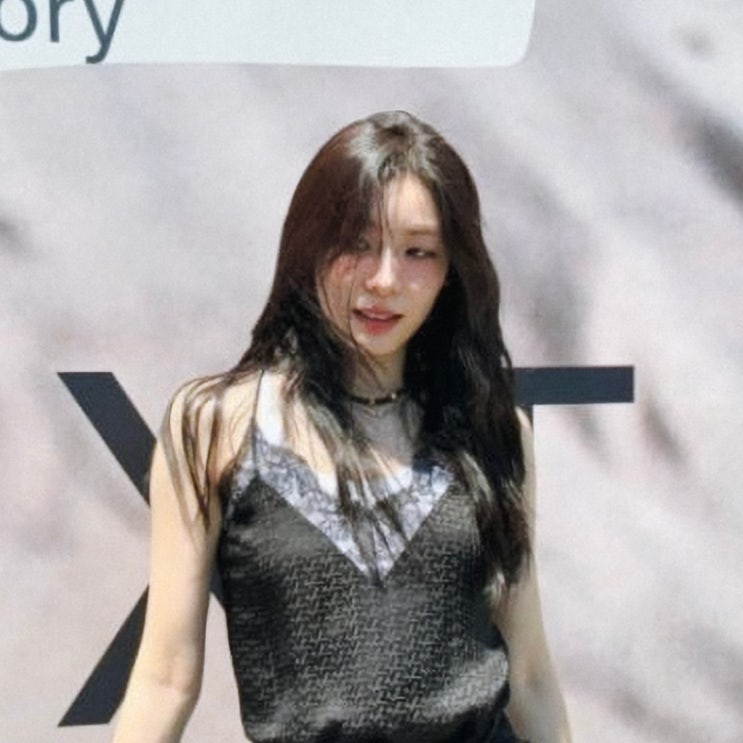  김연아 롱 스커트, 고급진 룩을 완성하는 완판녀의 선택