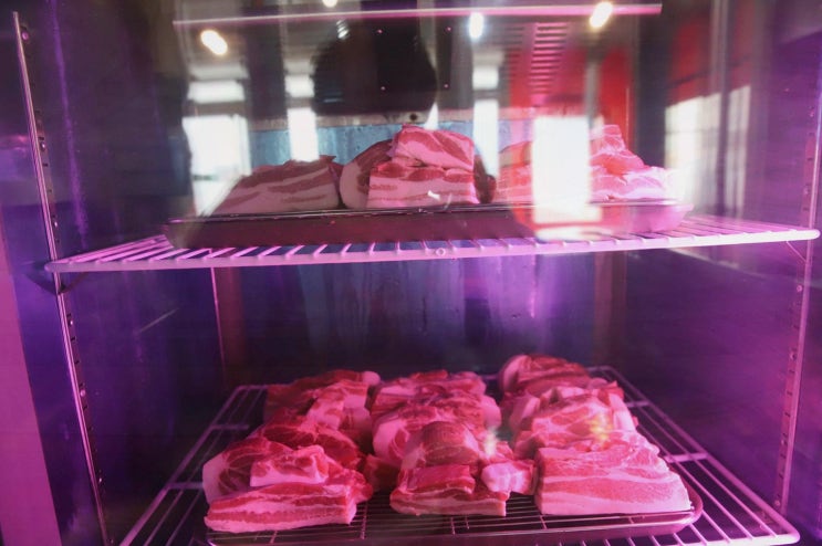  [먹고정 서귀포올레시장본점] 쫄깃한 고기와 정갈한 반찬이 유명한 서귀포 흑돼지 맛집