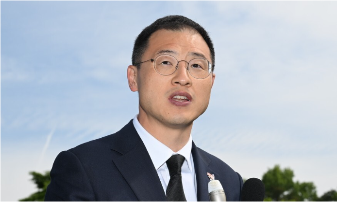 <b>김상욱</b> 전 국힘 <b>의원</b>, <b>민주당</b> 입당 선언 "국민을 위한 정치... 