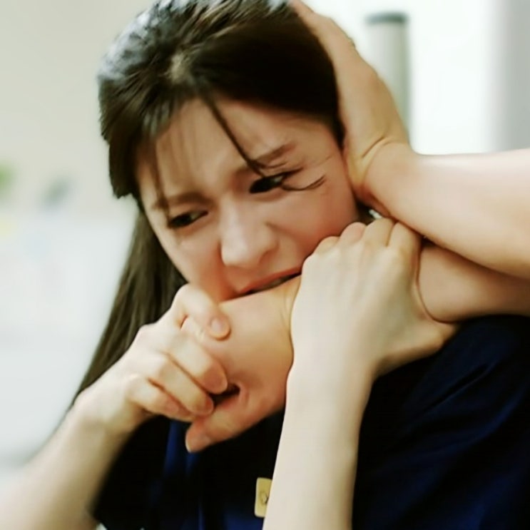 <b>언슬전</b> 시즌2 오이영 산과 교수? <b>고윤정</b> 쌍욕에 물어뜯기 달인... 