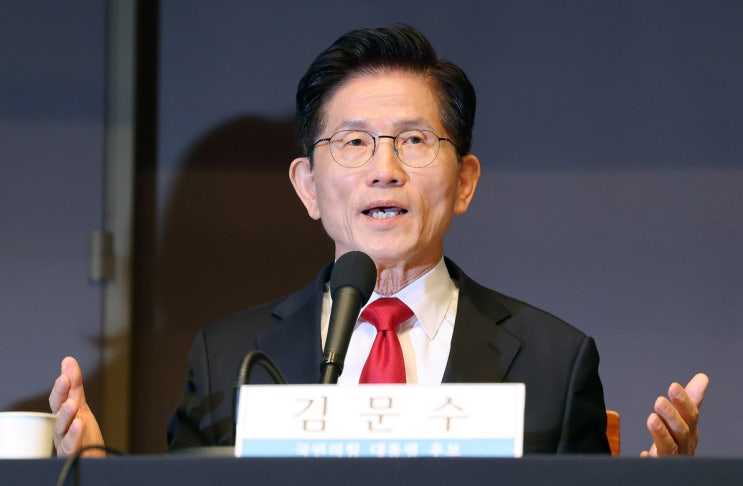 김문수 "썩은 정치인 청소하겠다" <b>경기</b>·<b>충청 유세</b> 현장 스케치