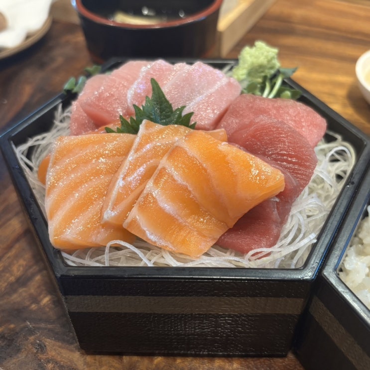  매봉역 맛집 / 신선한 해산물 과 정성가득 숙성회 맛집 [ 도곡스시 ]