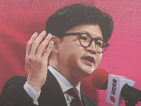 '라방'하던 <b>한동훈</b>, 다음주 <b>김문수</b> 지원 <b>유세</b> 밝혀!