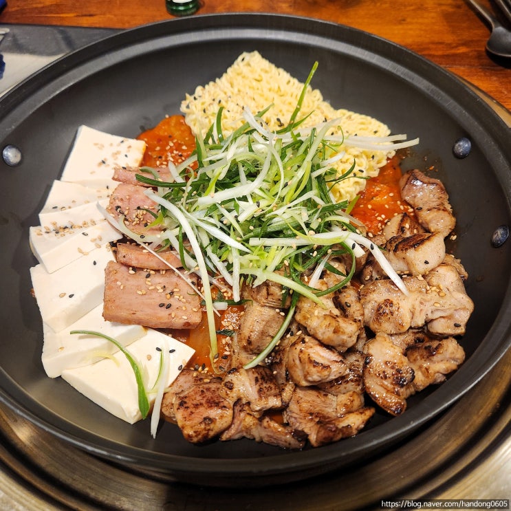  [도봉구/창동·쌍문동] 토핑폭탄김치찜&김치찌개 쌍문점 - 숙성 돼지고기에 반한 쌍문동 김치찜, 김치찌개 맛집