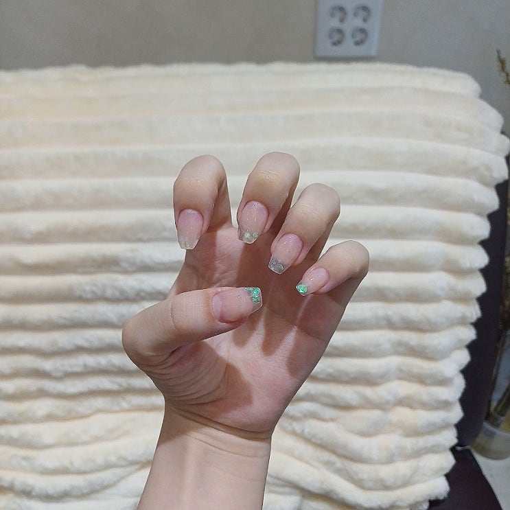  연남동네일샵 추천 블링팁