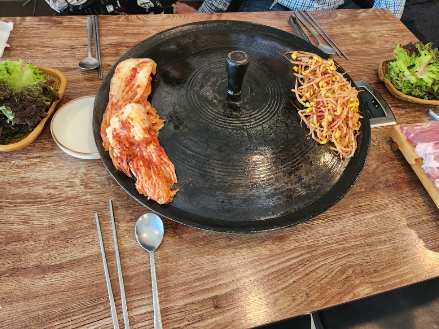 싹쓰리솥뚜껑김치삼겹살 세관점 사진 5