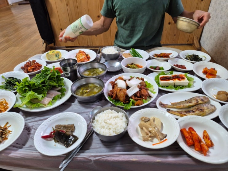  강진 맛집 추천 – 설성식당과 시장의 풍경, 그리고 시골 민박의 현실