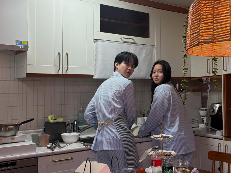 장동윤, 찰스엔터 ‘월간 데이트’