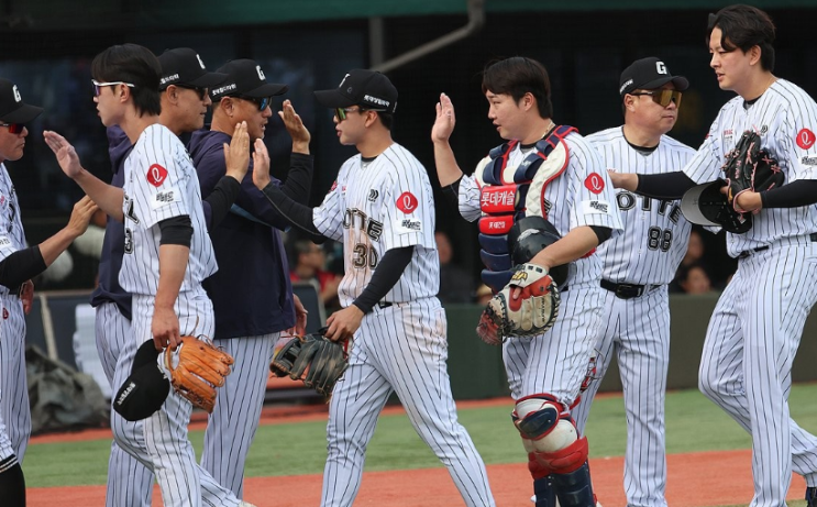 “<b>한화</b> 12연승 이후 <b>흔들</b>? LG는 독주, 키움은 시즌 포기... 