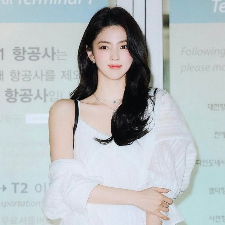 한소희 칸 출국 패션, 원피스 / 셔츠 / 가방 브랜드 정보