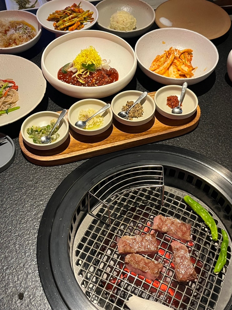  신논현역 맛집 룸식당 소고기 흑우정