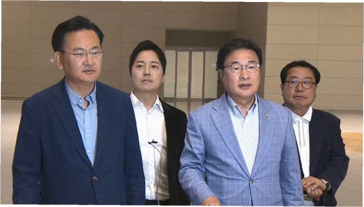 <b>하와이 특사단</b> 출국, 홍준표 설득의 행보와 보수재건의 열망