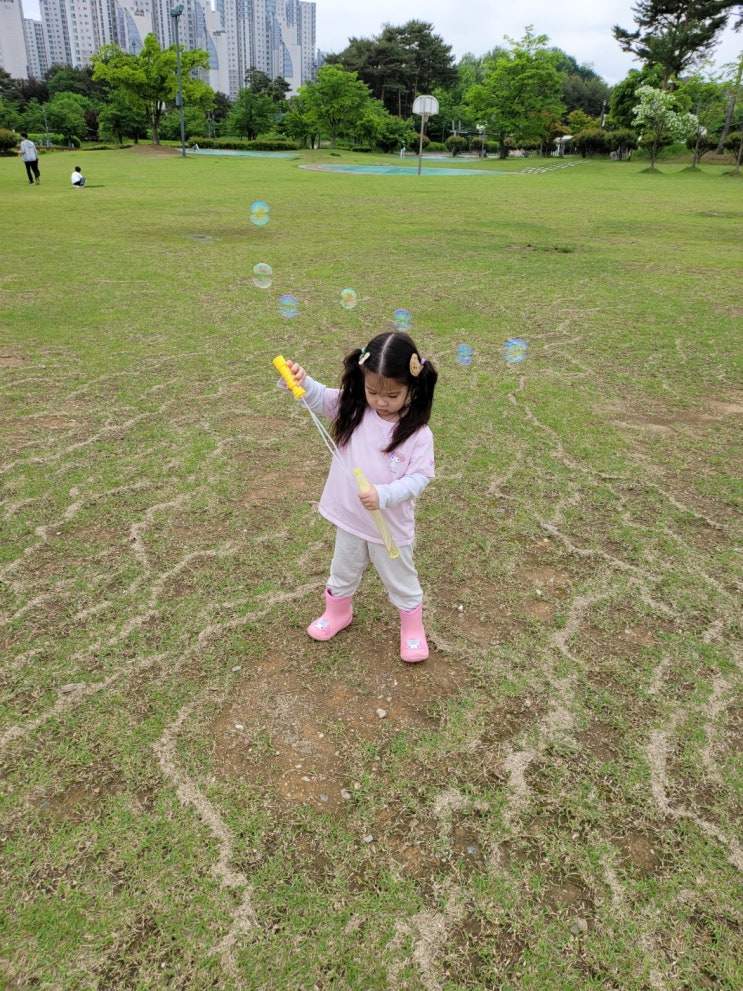 주말 일상 - 운정건강공원, 브래드이발소 키즈카페, 이마트 장난감 선물 주말 일상 - 운정건강공원, 브래드이발소 키즈카페, 이마트 장난감 선물