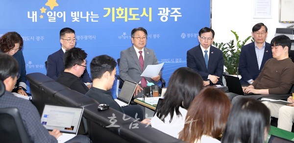 금호타이어 광주공장 화재 피해 복구 온힘..광주시, 정부에 특별재지역 선포와 고용위기지역 지정 건의