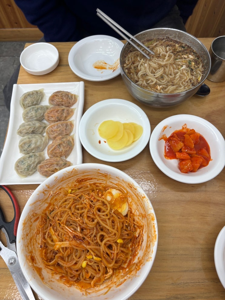  전주 한옥마을 먹거리 현지인 맛집 49년 전통 베테랑 칼국수