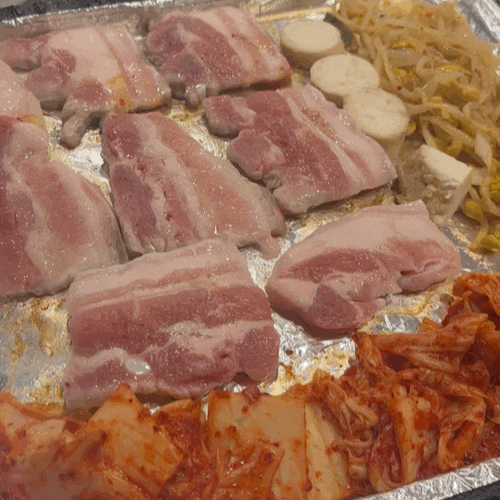  청주 하복대 24시 식당 고기와 사이드가 맛있는 청정돼지 :)