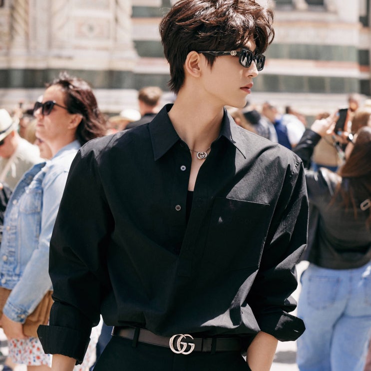  올블랙 장릉혁