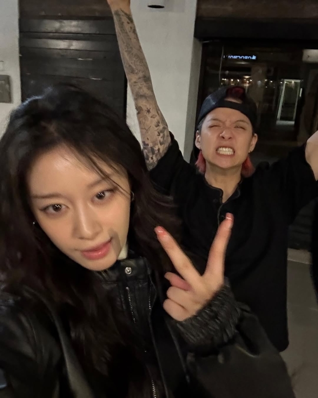  지연, f(x) 엠버와 문신으로 이어진 특별한 우정… 자유분방한 절친 케미
