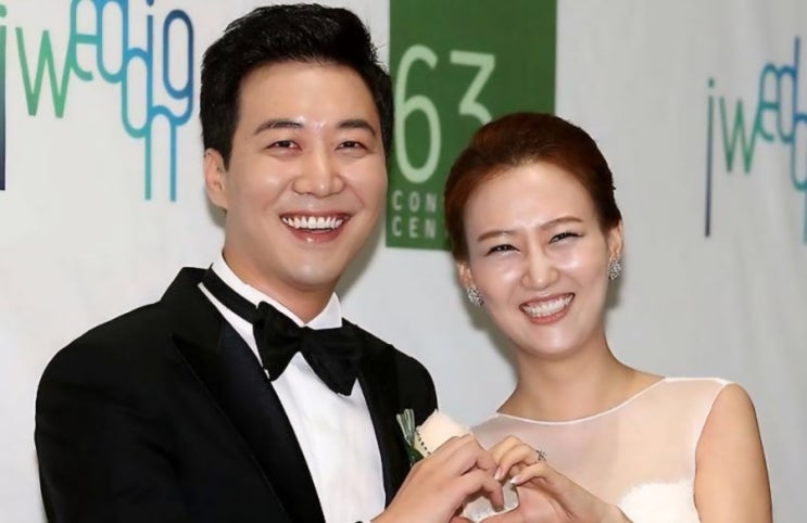 장윤정 <b>셋째 계획</b> 깜짝 공개! “의사쌤이 너무 건강하대요”