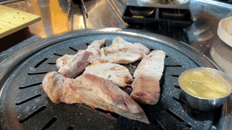  연탄불에 구워 먹는 타이거CC 맛집 숙성사돈 법원리본점